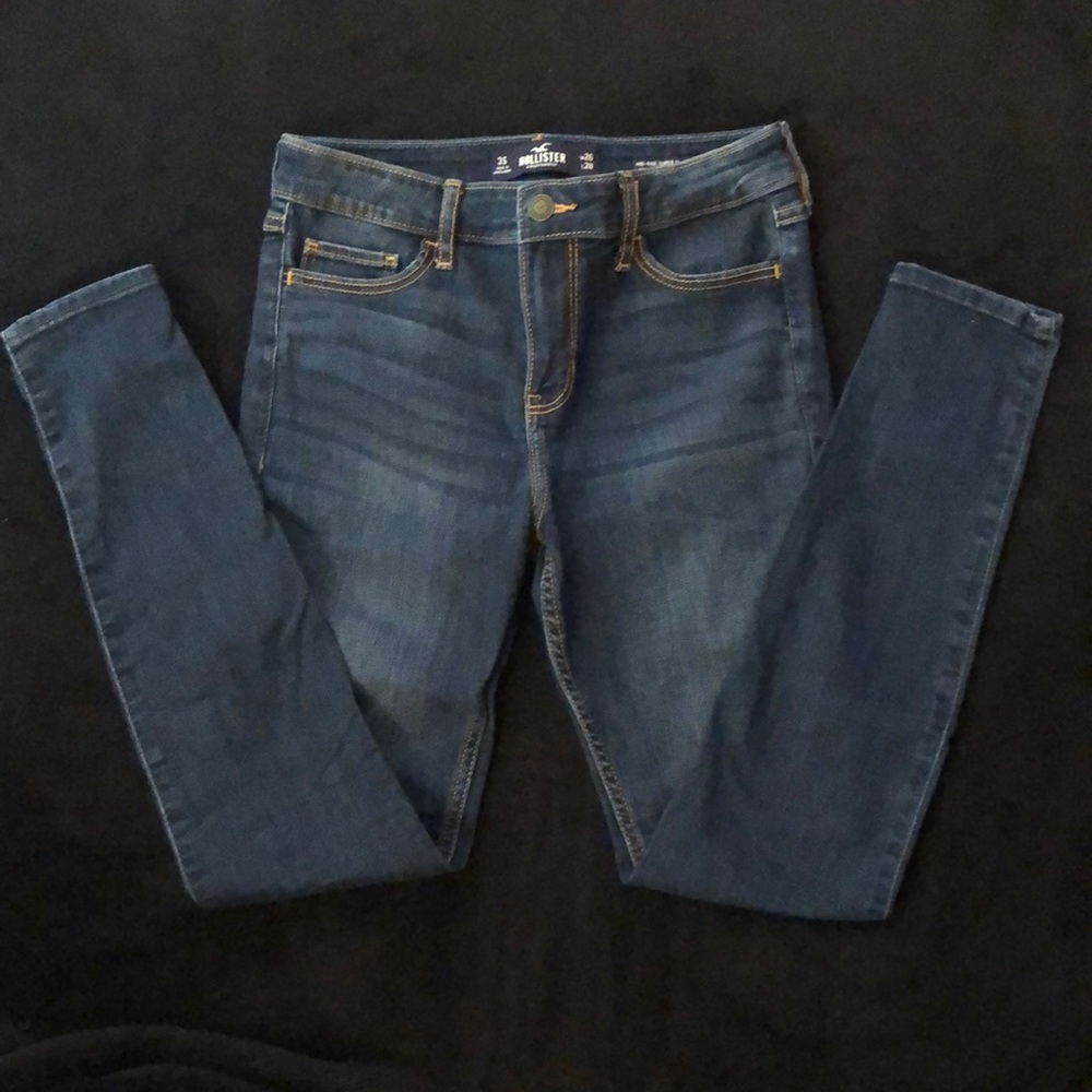 Dark blue jeans from Hollister. Size 3 short mid-rise